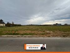 Vivez la Tranquillité Rurale avec ce Terrain Exceptionnel à Marcilly-la-Campagne