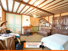 Maison ancienne en pierre – 115 m² à personnaliser à Douains
