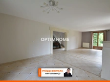 Idéal famille : spacieuse maison avec grand terrain arboré à Sylvain-les-Moulins