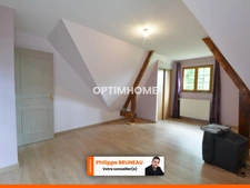 Idéal famille : spacieuse maison avec grand terrain arboré à Sylvain-les-Moulins
