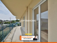 Un appartement prêt à vivre avec balcon et stationnement privatif