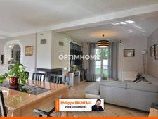 Cadre verdoyant, volumes généreux – Maison + logement indépendant à découvrir !