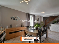 Cadre verdoyant, volumes généreux – Maison + logement indépendant à découvrir !