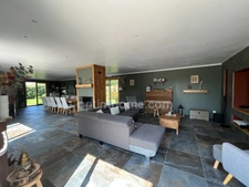 PROXIMITÉ HONFLEUR - 230 m2 - 7 pièces - 4 CHAMBRES - DOUBLE GARAGE - JARDIN 2500 M2 - BUREAU - TERRASSE - PISCINE - LUMINEUX 