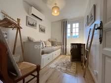 À 5 minutes de Honfleur – Propriété de 130 m² avec 4 chambres, garage, sous-sol et appartement indépendant sur un terrain de 2 115 m²