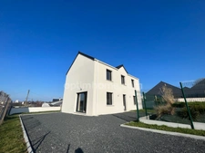 HONFLEUR - LOTISSEMENT - 120 m2 - 420 m2 terrain - 4 chambre - 2 wc separé - la riviere saint sauveur 