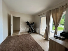 Pont-Audemer - Maison plain-pied - 5 chambres - 150 m2 - terrain 960 m2 - Cuisine équipée Chabert - Poêle à granulés - Terrasse + cuisine d’été