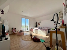 PROXIMITÉ HONFLEUR - 230 m2 - 7 pièces - 4 CHAMBRES - DOUBLE GARAGE - JARDIN 2500 M2 - BUREAU - TERRASSE - PISCINE - LUMINEUX 