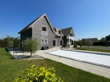 PROXIMITÉ HONFLEUR - 230 m2 - 7 pièces - 4 CHAMBRES - DOUBLE GARAGE - JARDIN 2500 M2 - BUREAU - TERRASSE - PISCINE - LUMINEUX 