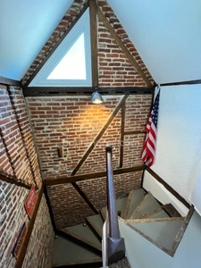 Charmant Appartement de 2 Pièces au Cœur de Honfleur - 43 M2 - une chambre - vendu semi meublé - hauteur sous plafond