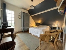 À 5 minutes de Honfleur – Propriété de 130 m² avec 4 chambres, garage, sous-sol et appartement indépendant sur un terrain de 2 115 m²