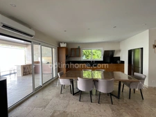 Pont-Audemer - Maison plain-pied - 5 chambres - 150 m2 - terrain 960 m2 - Cuisine équipée Chabert - Poêle à granulés - Terrasse + cuisine d’été