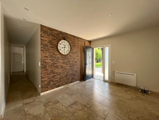 Pont-Audemer - Maison plain-pied - 5 chambres - 150 m2 - terrain 960 m2 - Cuisine équipée Chabert - Poêle à granulés - Terrasse + cuisine d’été