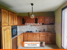 Maison à vendre 8 pièces COURPIERE (63) mitoyenneté que d'un coté