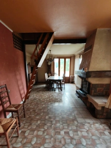 Maison à vendre 5 pièces SAINT REMY SUR DUROLLE (63)