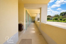 LE PRADET  83220 – LES OURSINIÈRES – Appartement T5 en rez-de-jardin de villa, terrain 420 m² et dépendances