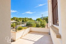 LE PRADET – LES OURSINIÈRES | APPARTEMENT de 102 m² EN VILLA   AVEC VUE MER ET TERRAIN PRIVATIF (83220)