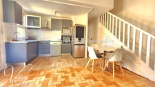Hyères Plage– Esprit mazet à 5 min de la plage ! Vue dégagée et charme absolu T3/T4 Appartement Duplex lumineux