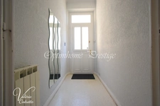 Villa 170 m² avec deux logements indépendants, garage et jardin au cœur de Hyères 83400 