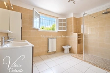 Villa 4 chambres à vendre à La Garde (83) – Jardin, garage et combles aménagés 