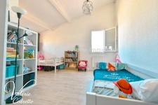 Hyères Plage– Esprit mazet à 5 min de la plage ! Vue dégagée et charme absolu T3/T4 Appartement Duplex lumineux