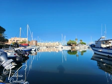 À vendre – Appartement T3 98 m² avec terrasse et 2 garages – Port d’Hyères 83400