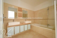 HYÈRES – T3 70 m² avec terrasse, garage – Résidence prisée proche centre-ville 83400 