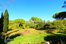 À vendre villa à Salernes (83) de  200 m² hab avec un terrain de 11 000 m²