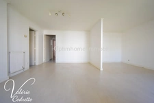 HYÈRES CENTRE-VILLE –  T2 DE 49 M² AVEC TERRASSE – ASCENSEUR 83400