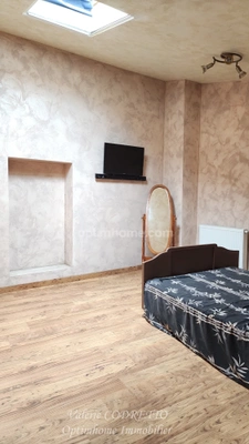 Maison de ville spacieuse au cœur de la Provence avec 130 m² et un joli terrain de 428 m² LA ROQUEBRUSSANNE 
