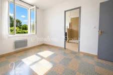 LE PRADET  83220 – LES OURSINIÈRES – Appartement T5 en rez-de-jardin de villa, terrain 420 m² et dépendances