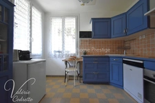 LE PRADET – LES OURSINIÈRES | Propriété 320 m² – 5 logements indépendants – Terrain 3 048 m² – Proche mer