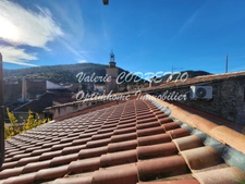 Maison de ville spacieuse au cœur de la Provence avec 130 m² et un joli terrain de 428 m² LA ROQUEBRUSSANNE 