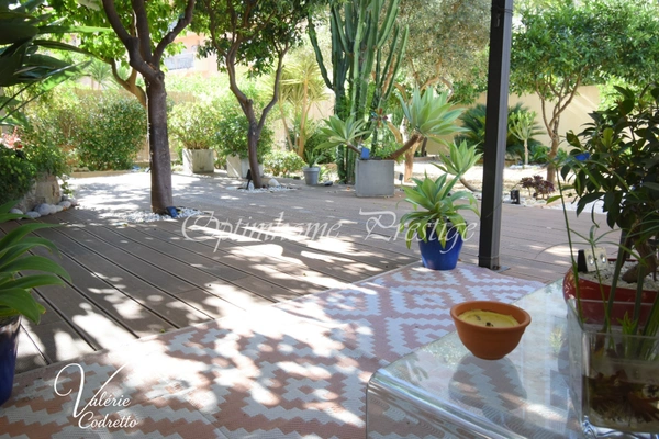 Villa 170 m² avec deux logements indépendants, garage et jardin au cœur de Hyères 83400 