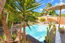 Villa de caractère avec piscine à Hyères Costebelle – Proche plage de l’Almanarre 83400