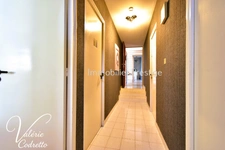 À vendre – Grande villa familiale 185 m² habitable avec piscine sur terrain plat de 1 996 m² – La Crau, La Moutonne (83)
