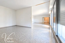 À vendre – Appartement T3 98 m² avec terrasse et 2 garages – Port d’Hyères 83400