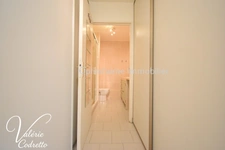 HYÈRES CENTRE-VILLE –  T2 DE 49 M² AVEC TERRASSE – ASCENSEUR 83400
