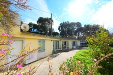 LE PRADET – LES OURSINIÈRES | Propriété 320 m² – 5 logements indépendants – Terrain 3 048 m² – Proche mer