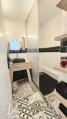 Hyères Plage– Esprit mazet à 5 min de la plage ! Vue dégagée et charme absolu T3/T4 Appartement Duplex lumineux