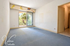 À vendre – Appartement T3 98 m² avec terrasse et 2 garages – Port d’Hyères 83400