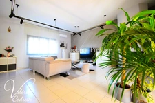 LA MOUTONNE – VILLA 185 M² – 6 CHAMBRES – PISCINE – TERRAIN 1 996 M² – 4 GRANDS GARAGES 83260