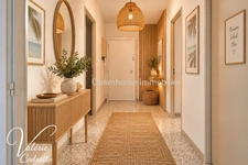 À vendre – Appartement T3 98 m² avec terrasse et 2 garages – Port d’Hyères 83400