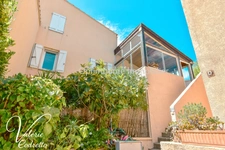 Hyères Plage– Esprit mazet à 5 min de la plage ! Vue dégagée et charme absolu T3/T4 Appartement Duplex lumineux