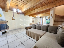 Maison de ville spacieuse au cœur de la Provence avec 130 m² et un joli terrain de 428 m² LA ROQUEBRUSSANNE 