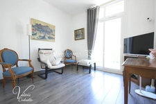 Villa 170 m² avec deux logements indépendants, garage et jardin au cœur de Hyères 83400 