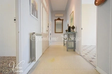 Villa 170 m² avec deux logements indépendants, garage et jardin au cœur de Hyères 83400 