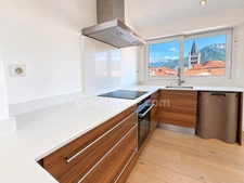 ANNECY CENTRE – APPARTEMENT D’EXCEPTION AVEC VUE SUR LES TOITS ET LES MONTAGNES