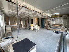 Bâtiment commercial à fort potentiel – Zone artisanale de Maxilly (74500)