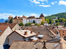 ANNECY CENTRE – APPARTEMENT D’EXCEPTION AVEC VUE SUR LES TOITS ET LES MONTAGNES